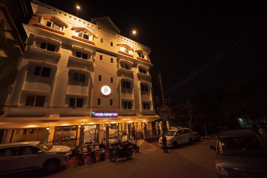 Rajdarbar Hotel & Banquets photo