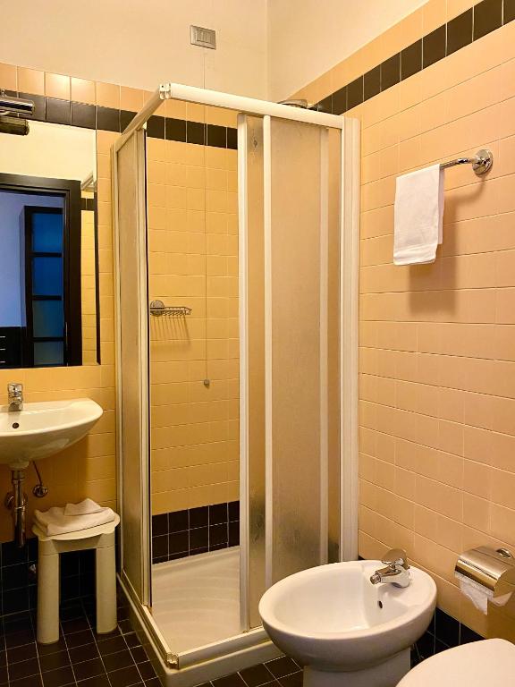 Hotel Riviera photo