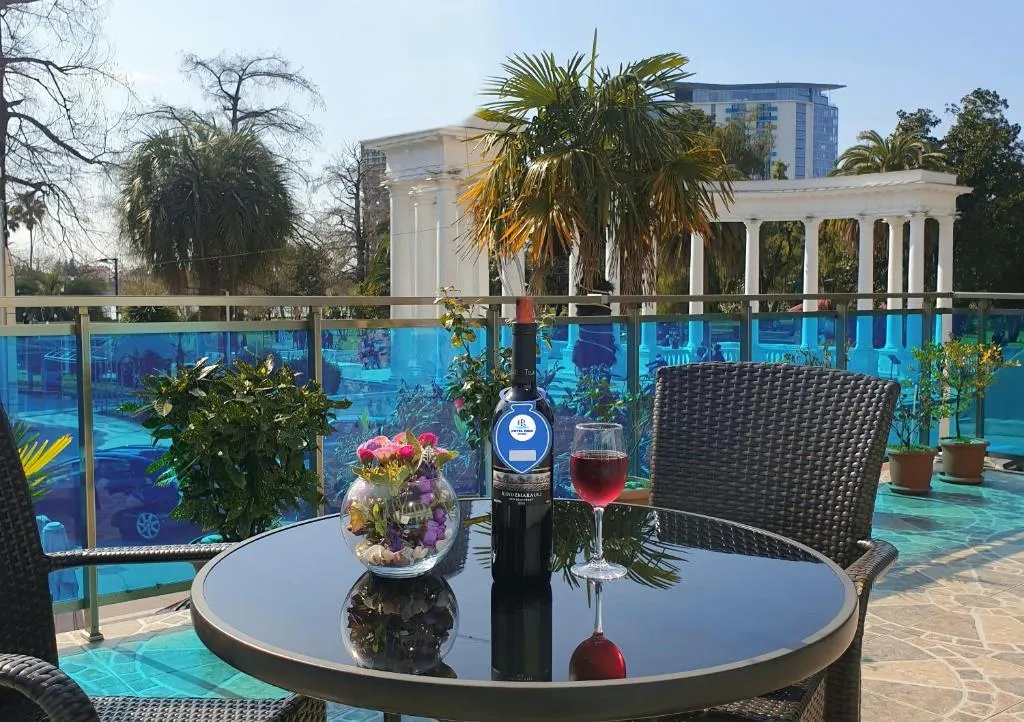 Hotel Park，位于巴统的酒店