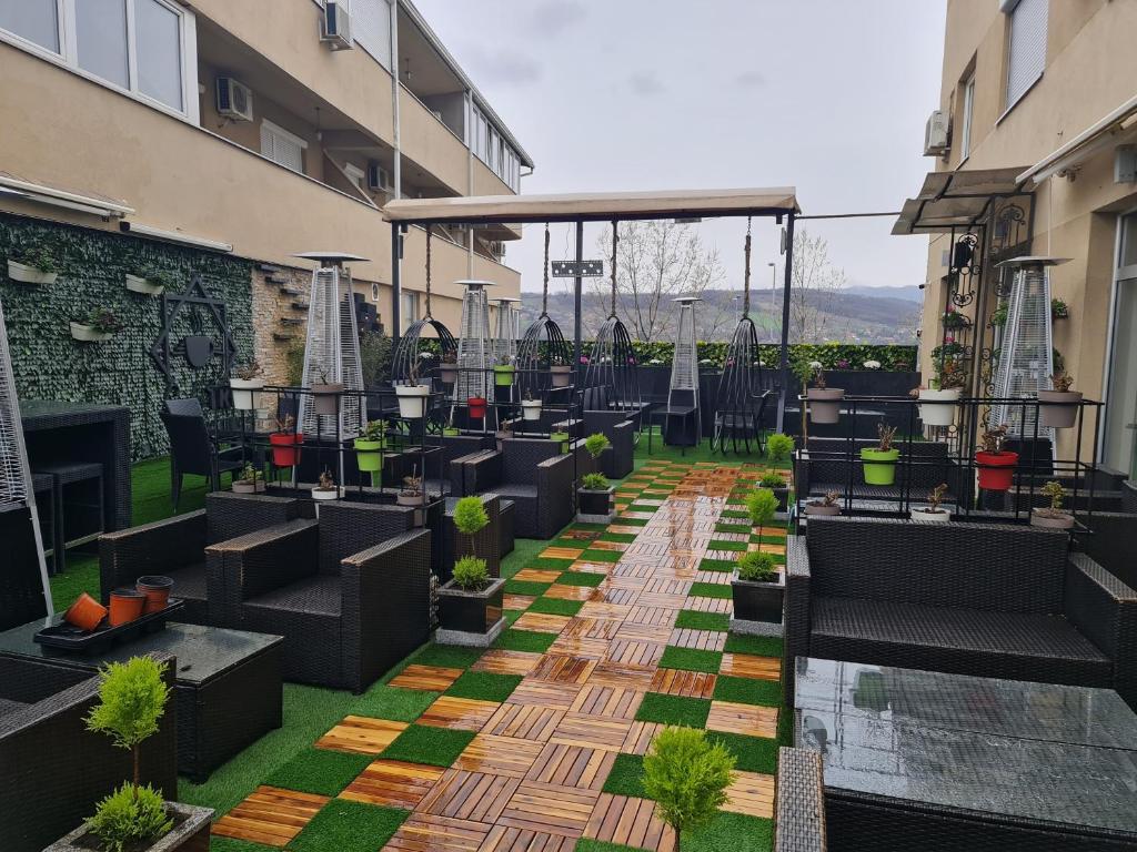 Hotel Tri "O" Topola