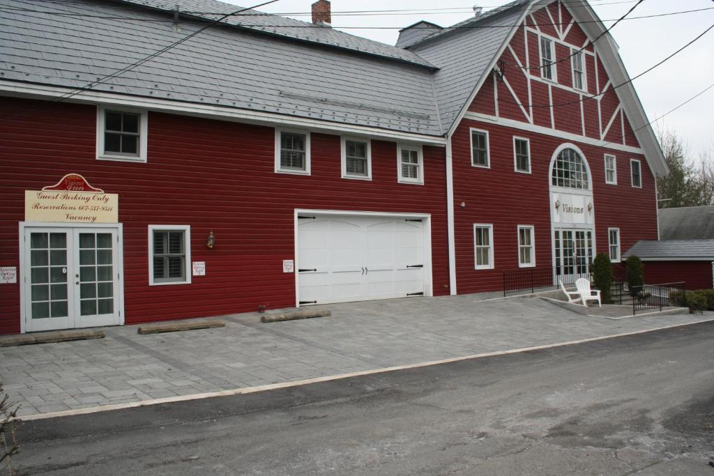 Visions Inn photo