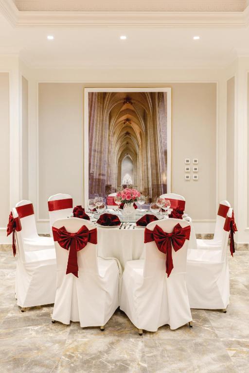 プータング グランド ホテル (PHUTHANG GRAND HOTEL) 宴会場