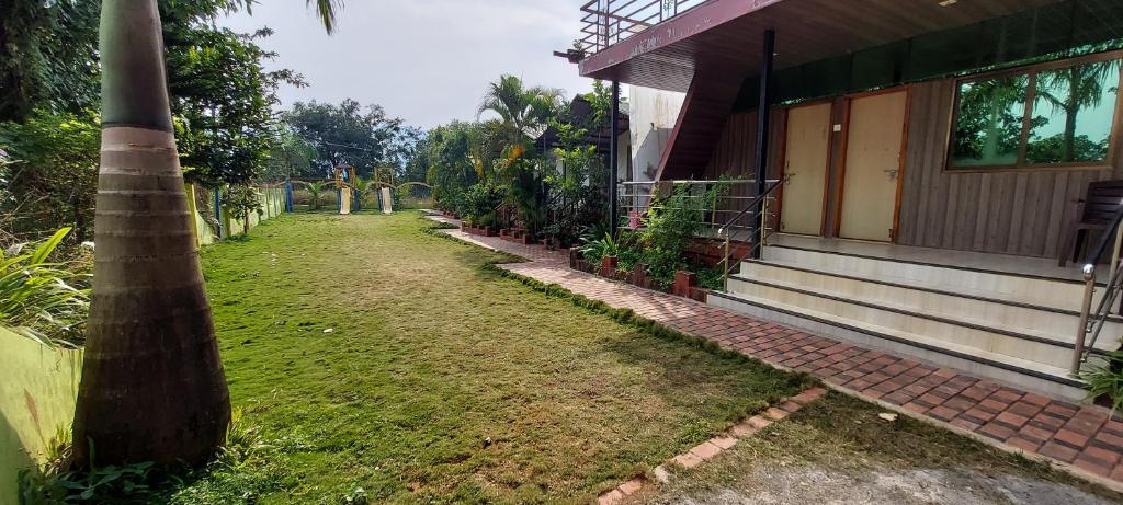 Koyna Agro Tourism, Tapola photo