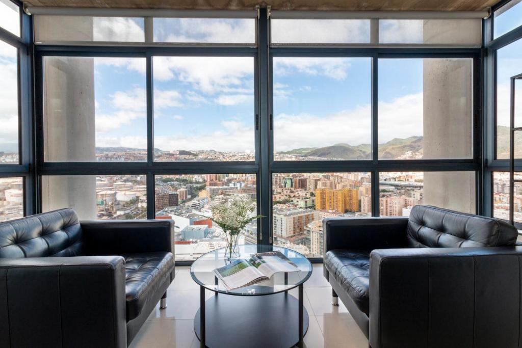 HomeForGuest NEW Modern Penthouse Apartment with panoramic views of Santa Cruz - 1