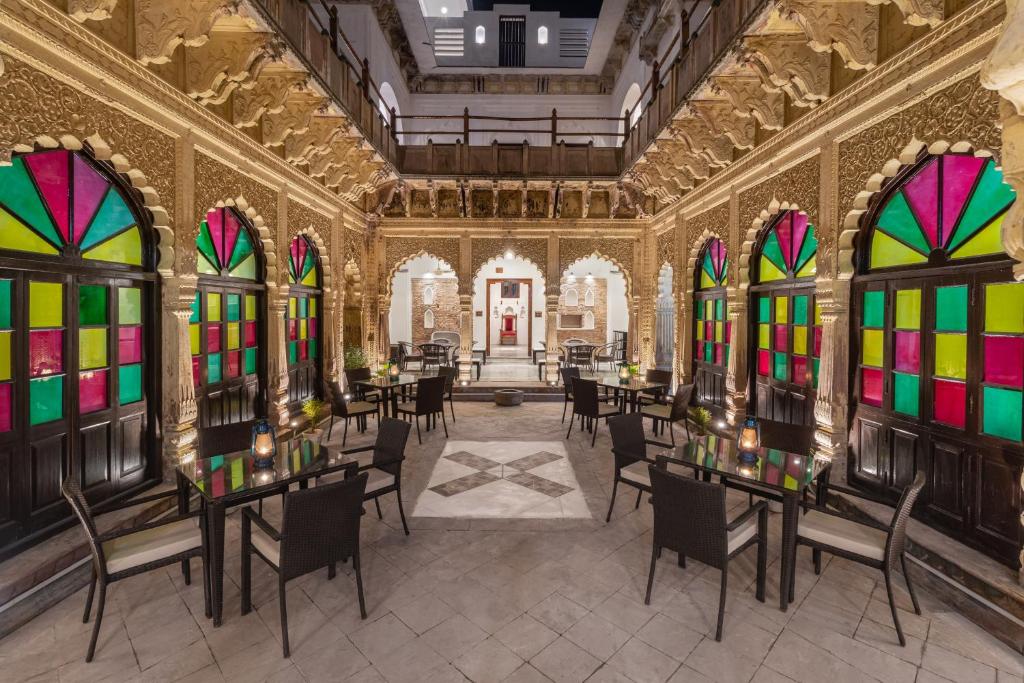 WelcomHeritage Badi Kothi レストラン