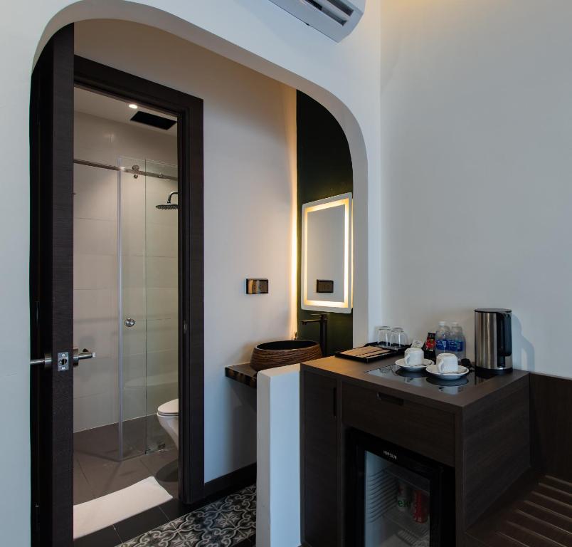 Khách sạn gần biển Miami Tuy Hoà