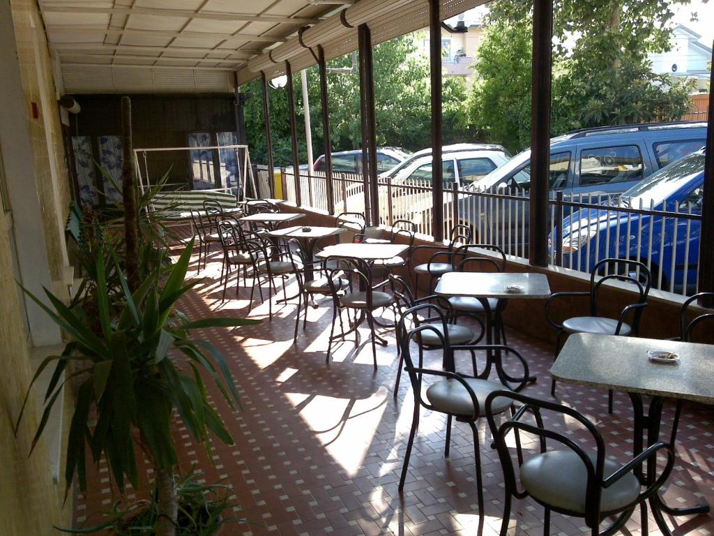 Hotel Elvira - 2