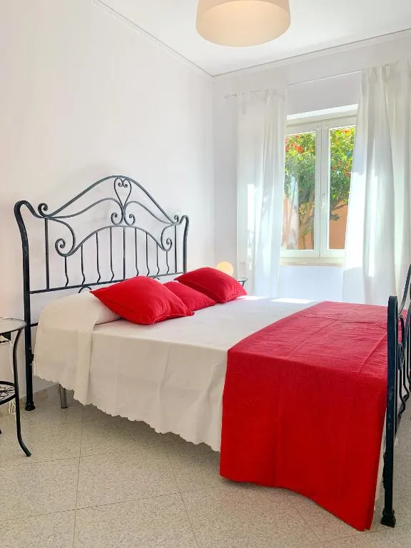 Piana Apartment, hotel v destinaci Carloforte