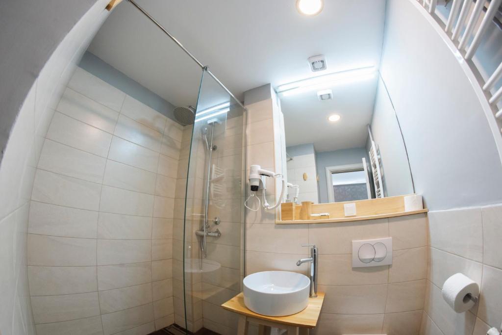Green Town Apartments photo