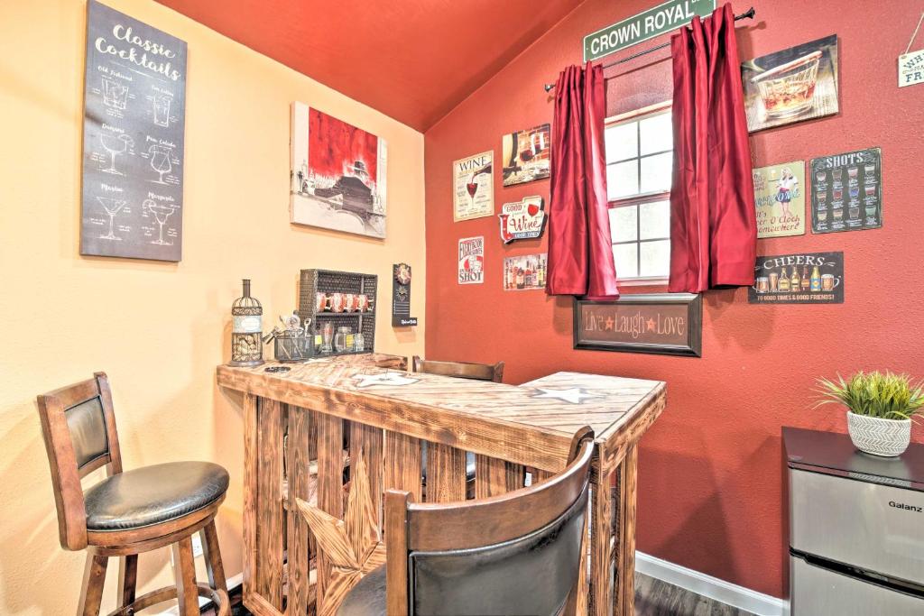 Spacious Conroe Home with Foosball and Pool Table! photo