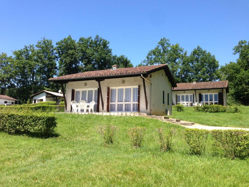 Lac De Cancon photo