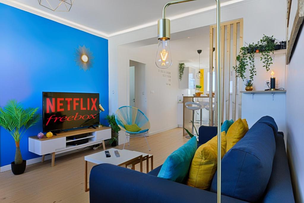 SMILE HÔME-Nid Panoramique VUE WOW ! SPAdéco - LoungeZEN - Terrasse ensoleillée - arrivée autonome - Netflix - emplacement idéal - Lumineux - rénové à neuf - Wifi Fibre - - 1