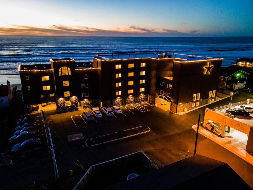 Starfish Manor Oceanfront Hotel photo