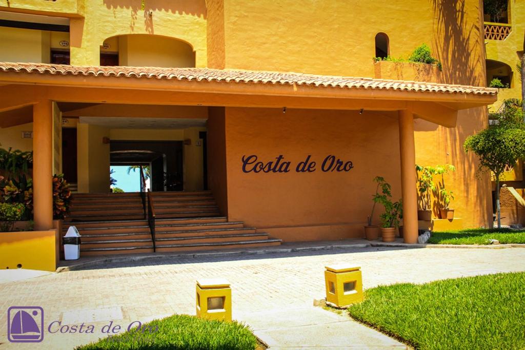 Costa De Oro Beach Hotel Photo 9