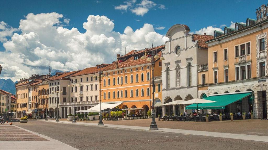 Casa per ferie Al Centro — Hotel in Belluno