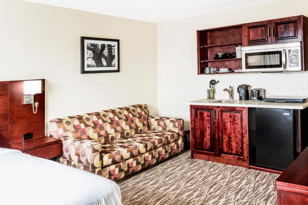 Capital Hotel photo