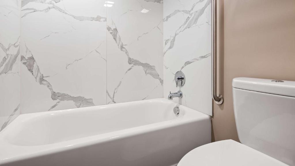 SureStay Hotel by Best Western Jasper photo