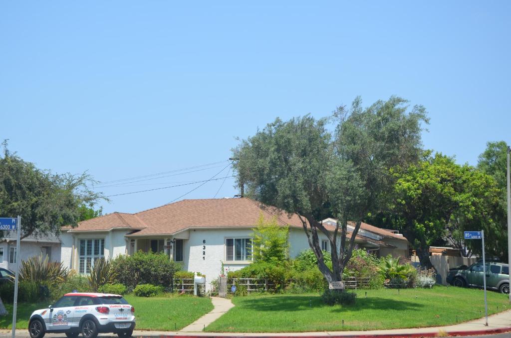 LAX Teresa AIR B&amp;B — Hotel in Los Angeles (CA)