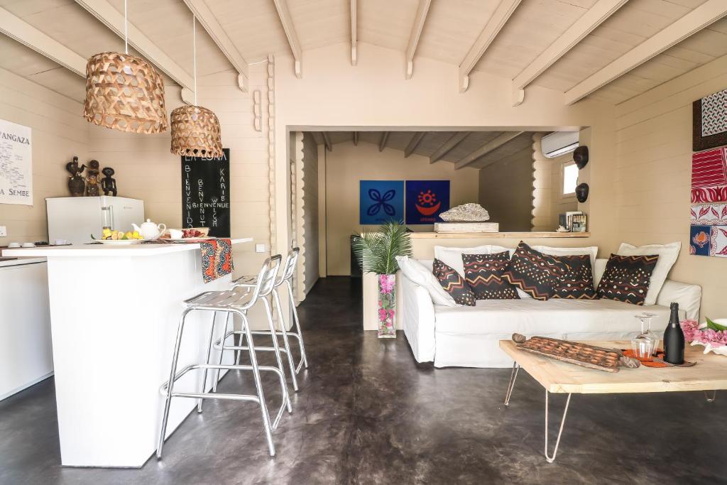 มเวซี บูทิก รีสอร์ต (Mwezi Boutique Resort)