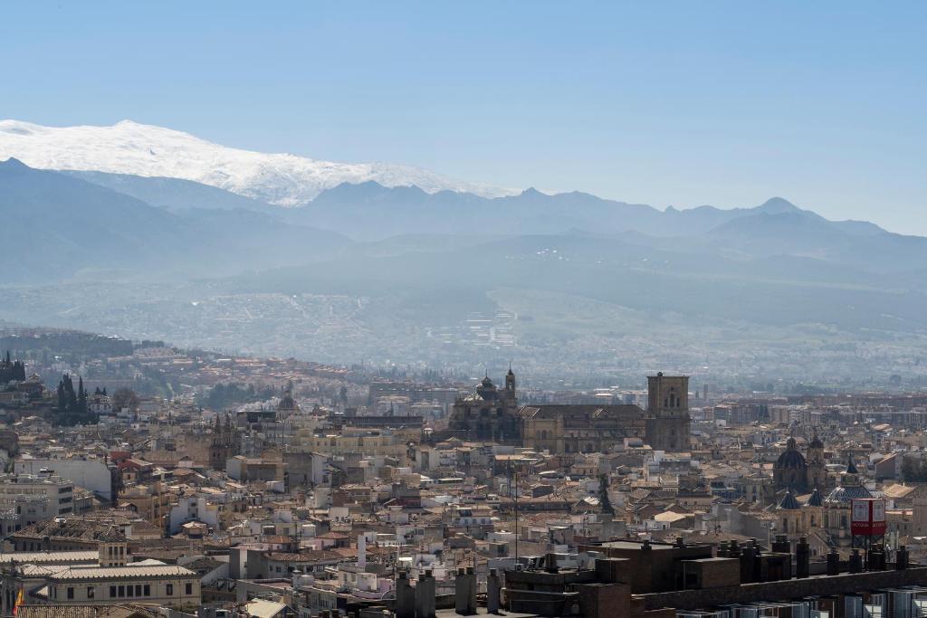 Atico Top Granada, Penthouse, 18-19th floor, City Centre, Views, Terrace, Free Parking - 3