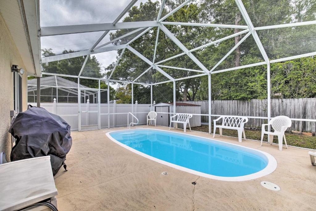 Coastal Getaway with Pool 6 Mi to St Pete Beach!, St Petersburg