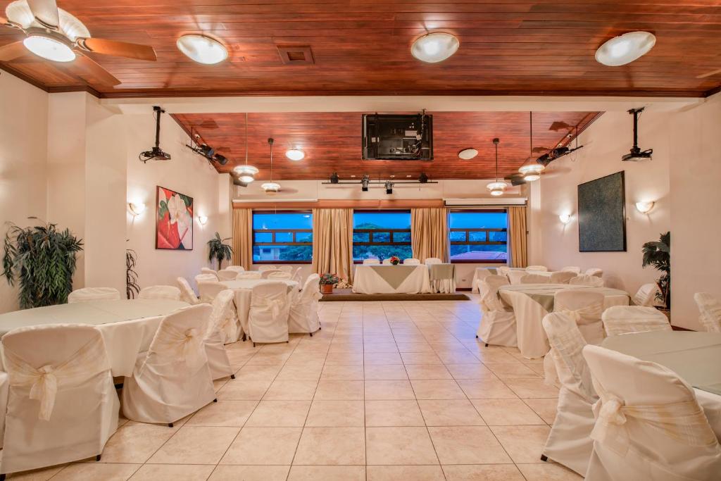 Bar/lounge