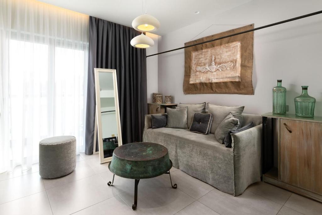 Elakati Luxury Boutique Hotel - Adults Only — Hotel rooms in Rhodes Town, South Aegean