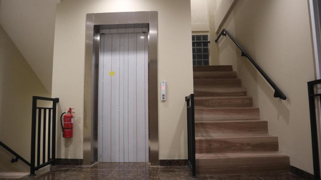DJURAGAN KAMAR SLIPI photo