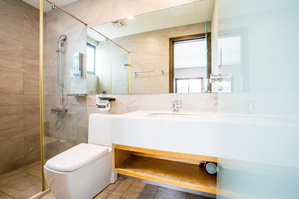 Taichung Easylazy Inn photo