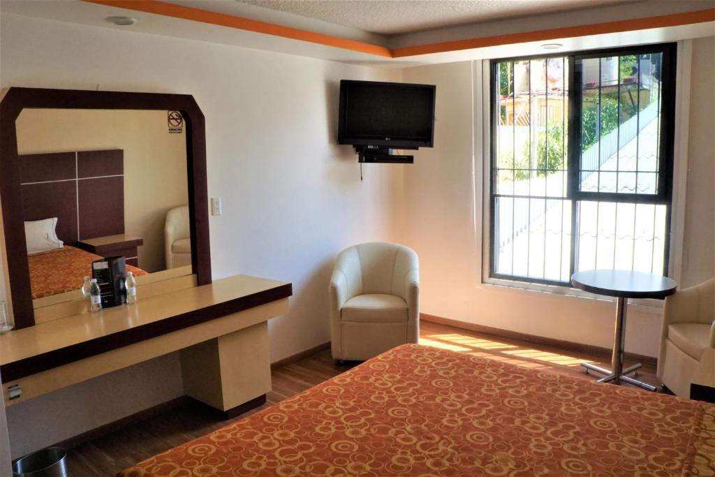 Hotel Del Rey photo