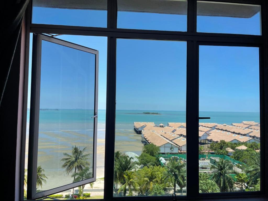 GLORY BEACH 3 bedroom Seaview Resort-PRIVATE photo