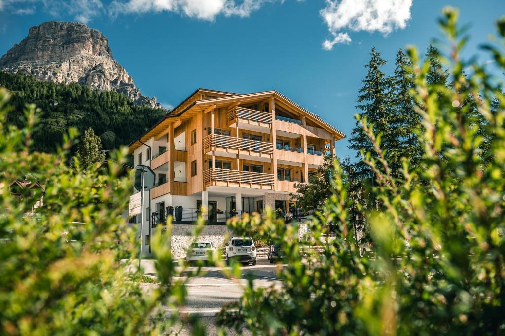 Garni Larix — Hotel in Corvara In Badia