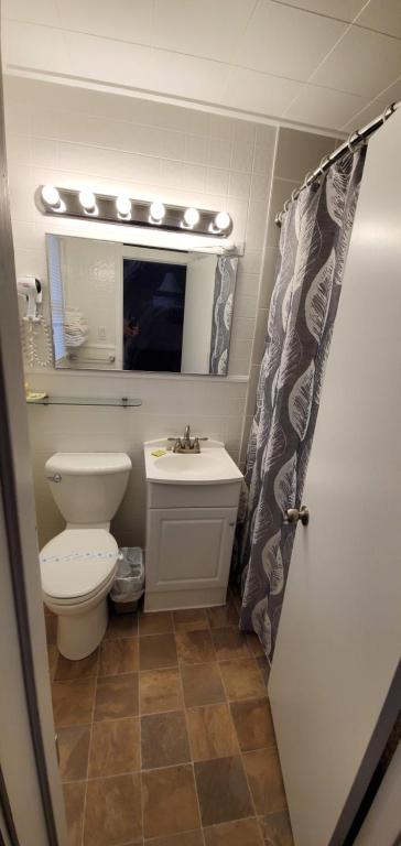 Pinewood Inn photo