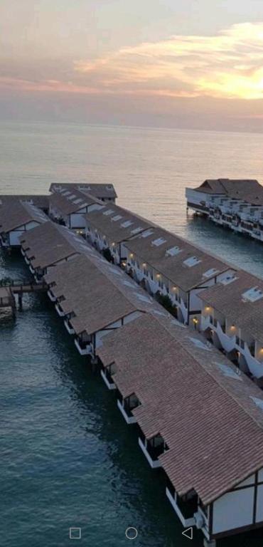 Water Chalet or Premium Tower Seaview Port Dickson , Private Room — Hotel in Port Dickson