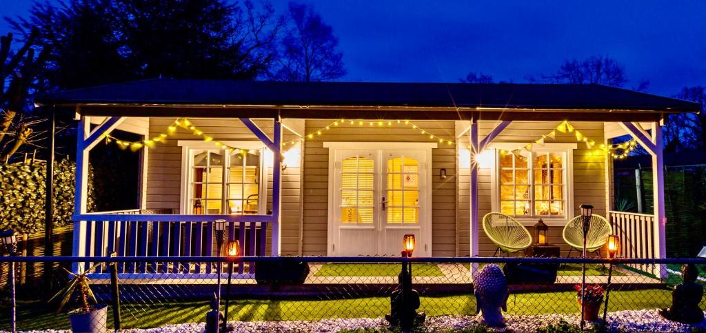 The Retreat Log Cabin, Sudbury