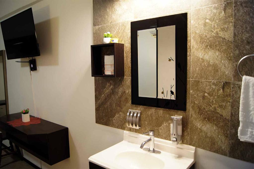 Cabo Tortuga Hotel Boutique - 3