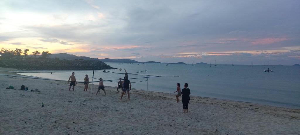 Backpackers By The Bay photo