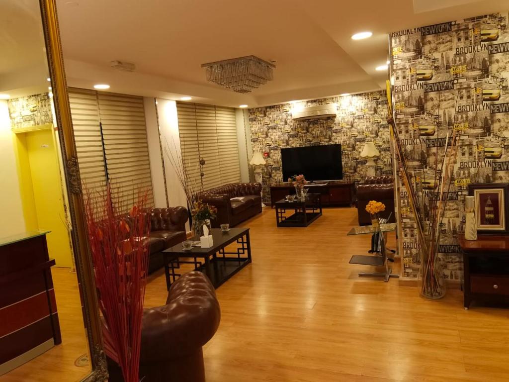 Al Ghubrah Plaza Hotel photo