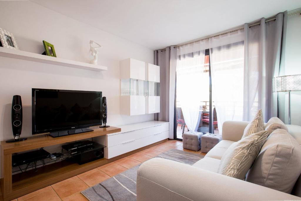 GO2TENERIFE Apart'Tera Solarium, Terraces, Swimming pools & Parking - 4