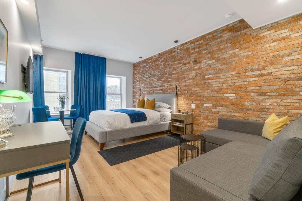 INITIAL - SUITE LEMIEUX - PARKING - Centre-Ville de Québec, Quebec City