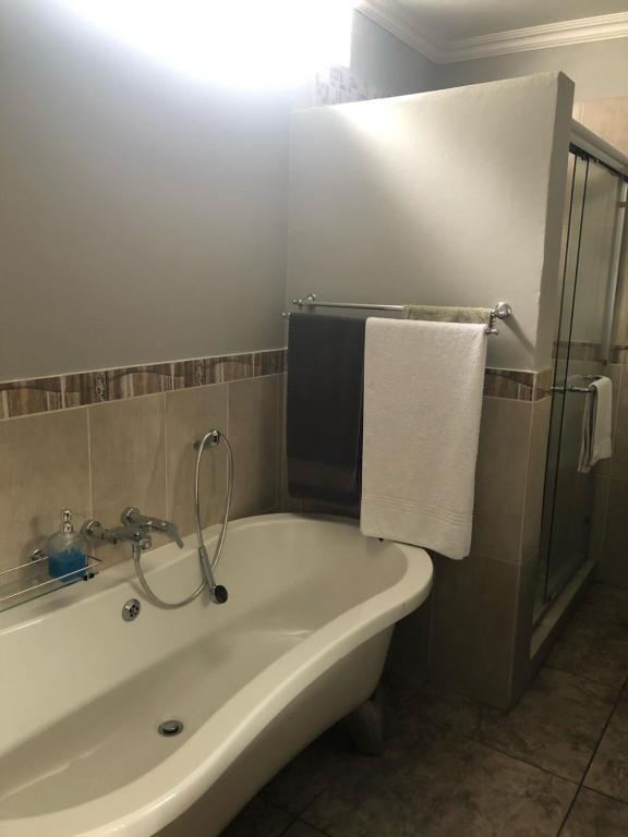 Fever Tree Suites photo