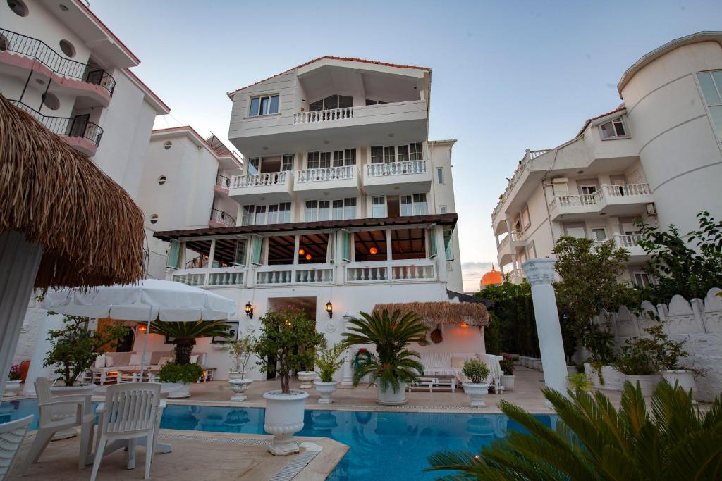 Conny's Hotel (Adult Only) +18 — Hotel building in Side