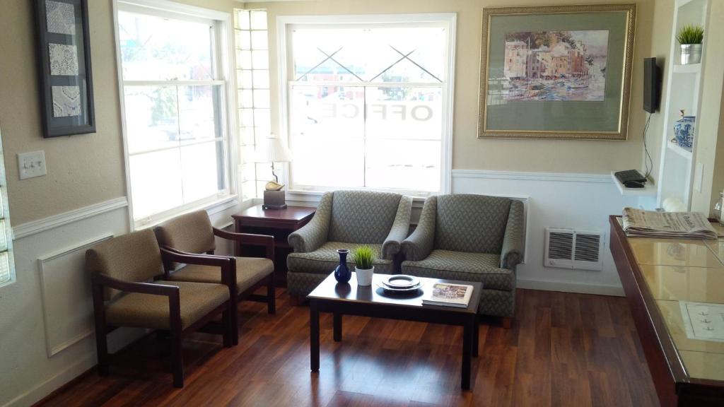 Holiday Lodge — Hotel in Port Angeles (WA)