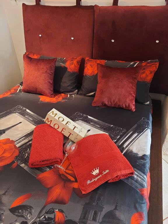Buze Rodriguez Suite - 3