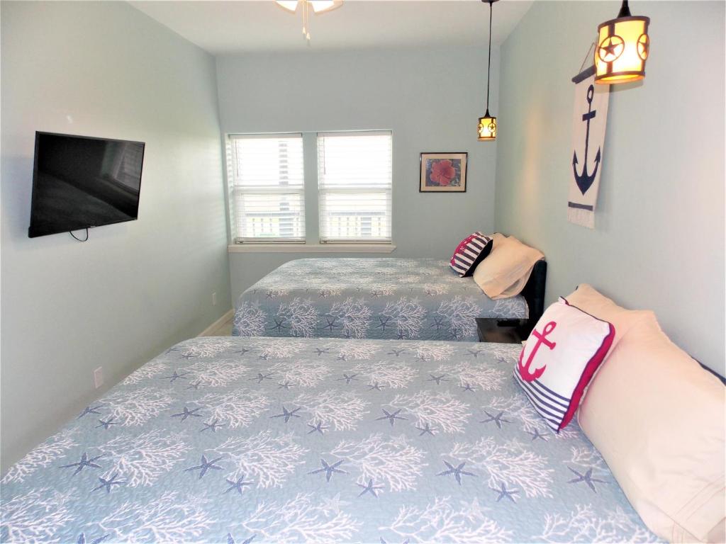 Captain's Quarters condo photo