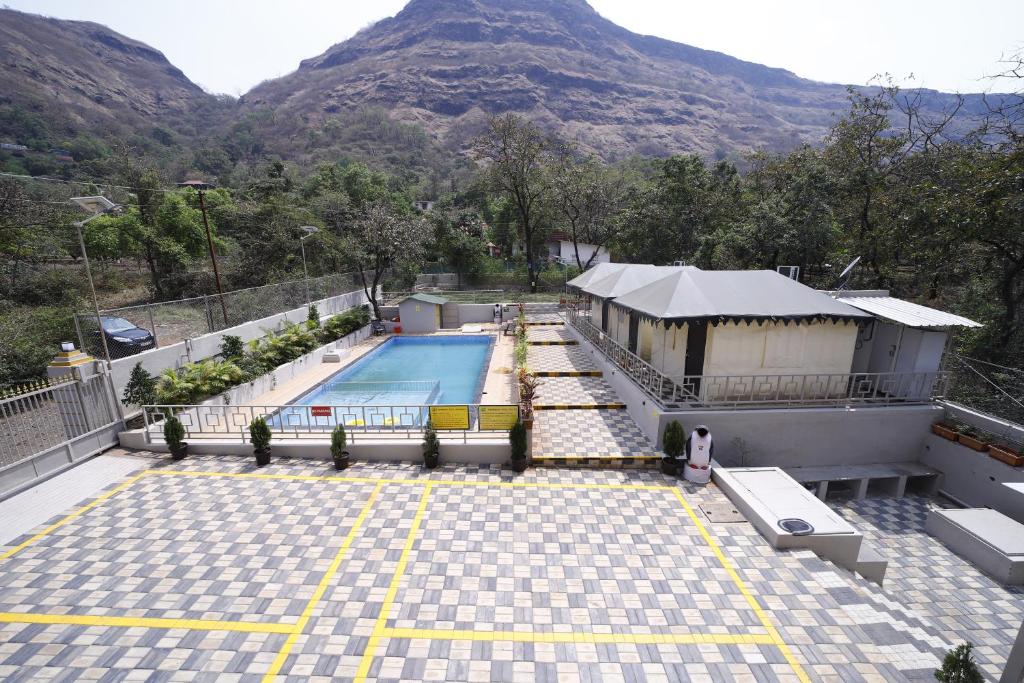 Indradhanush Hill Resort photo