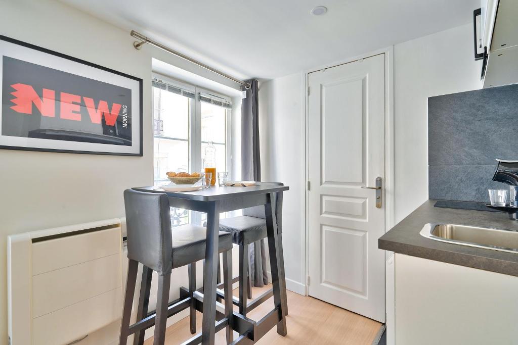 New and Bright Studio in the Heart of Paris (1G) - 4