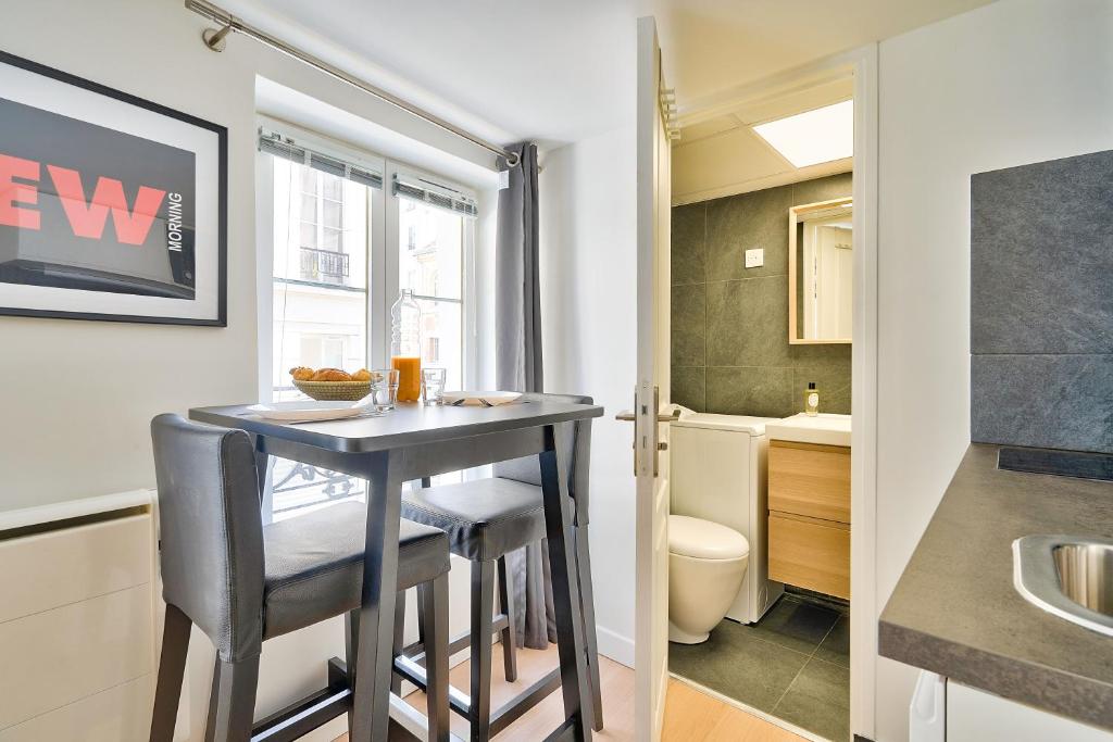New and Bright Studio in the Heart of Paris (1G) - 3