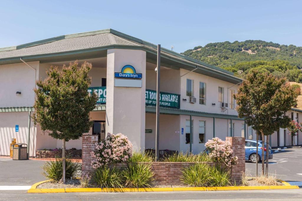 Days Inn by Wyndham Novato/San Francisco photo