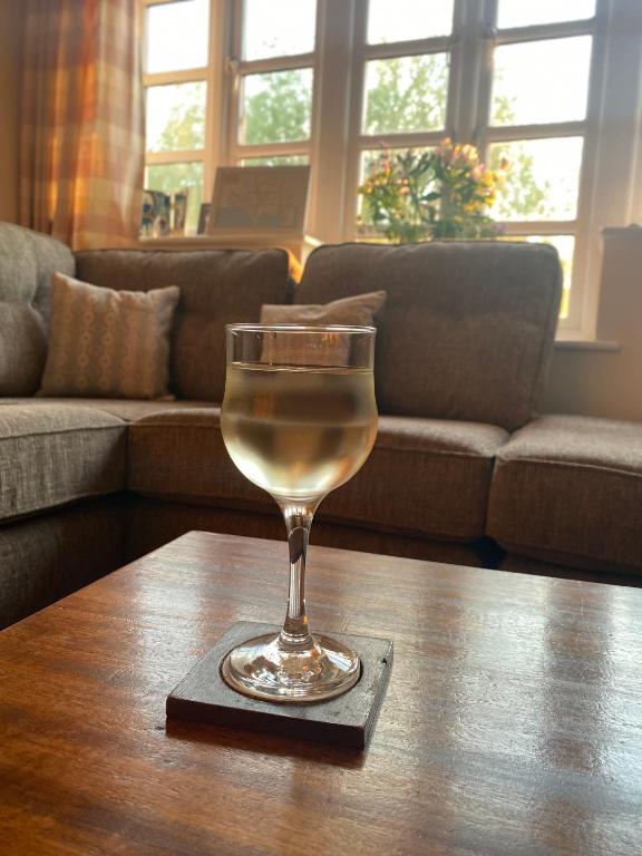 Relaxing townhouse in the heart of Bridport photo 7
